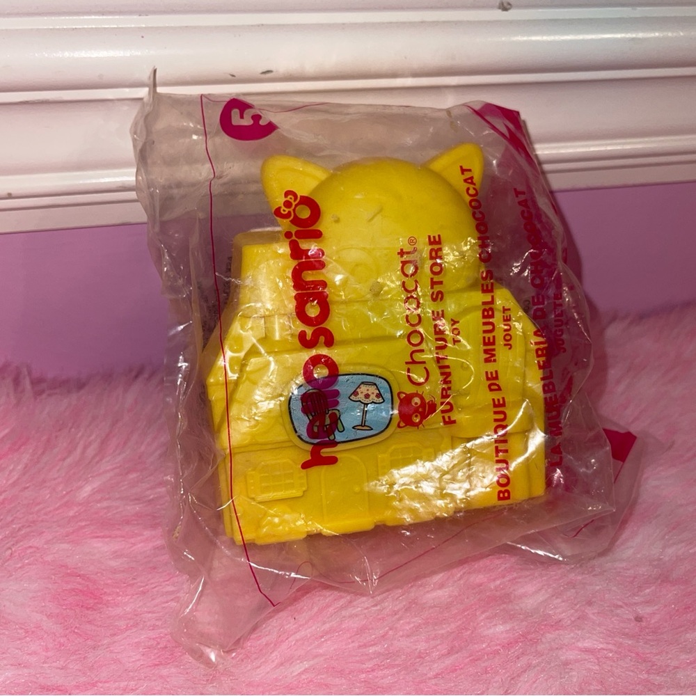 Rare NEW Hello Kitty Sanrio chococat furniture store McDonald’s toy FIGURE 2016